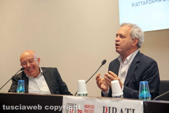 I pirati della bellezza - Enrico Mentana con Massimo Pistilli