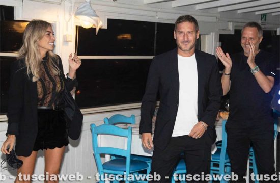 Da sinistra: Noemi Bocchi, Francesco Totti e Stefano Quartieri