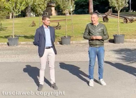 Capranica - Alessandro Peruzzi e il sindaco Pietro Nocchi all’incontro "Alberi in festa"