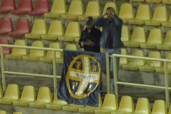 Sport - Calcio - Viterbese - I due tifosi presenti a Catanzaro