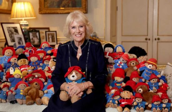 Camilla con gli orsetti Paddington