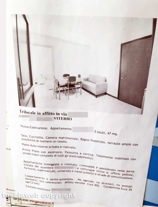Viterbo - Un annuncio in cui sta scritto che non si affitta casa agli stranieri