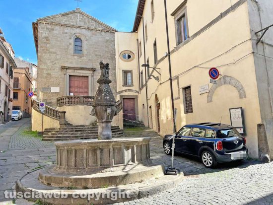 Viterbo - Piazza della Crocetta