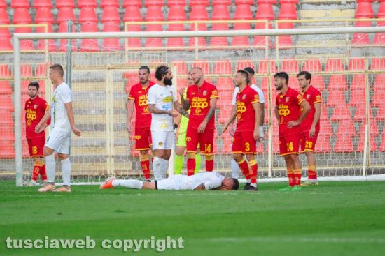 Sport - Calcio - Viterbese - La squadra in campo a Catanzaro