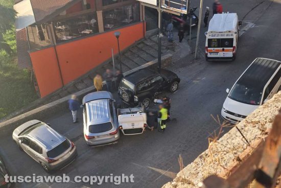 Montefiascone - Scontro auto - minicar