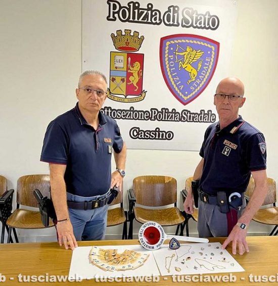 Polizia - Arrestati due truffatori di vecchiette