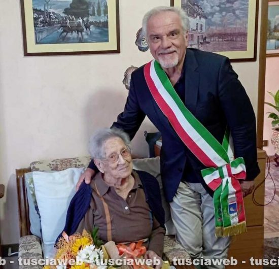 Maria Bertocci a 104 anni col sindaco Claudio Ricci