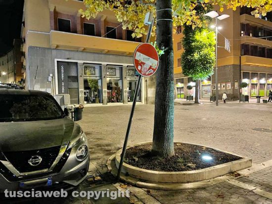 Viterbo - Piazza del Sacrario nel caos