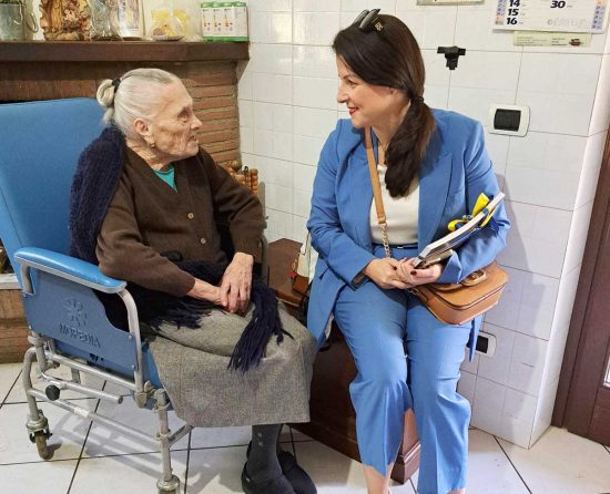 Viterbo - Teresa Cleri e la sindaca Chiara Frontini 