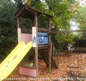 Vallerano - Giochi vandalizzati 