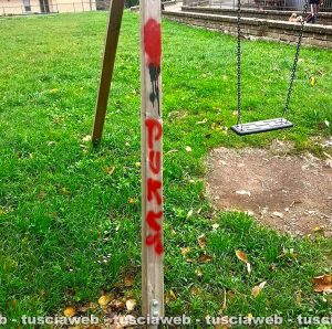 Vallerano - Giochi vandalizzati 