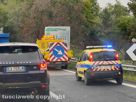 Incidente questa mattina poco dopo le 8 sulla superstrada