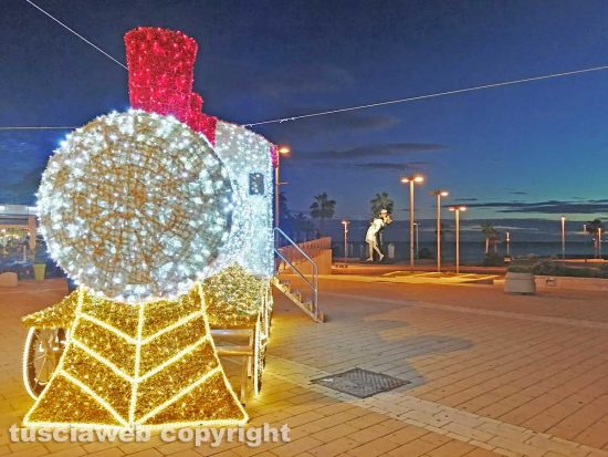Natale - Le luminarie a Civitavecchia