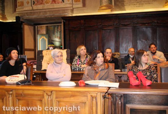 Scarpette rosse e convegno - La presentazione