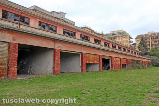 Viterbo - Le ex casermette prima della demolizione