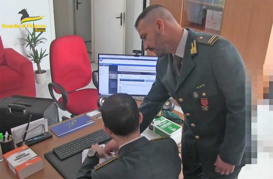 Guardia di finanza - Soldi sequestrati a Fiumicino