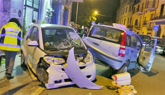 Vetralla - Scontro tra tre auto - Immagini pubblicate da Gennaro Giardini