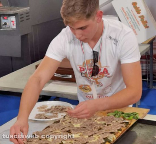 Il viterbese Andrea Manili al campionato nazionale della pizza