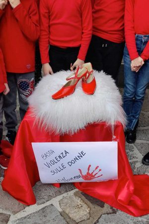 Canino - La scuola primaria dell'istituto Paolo III celebra la giornata internazionale contro la Violenza sulle donne