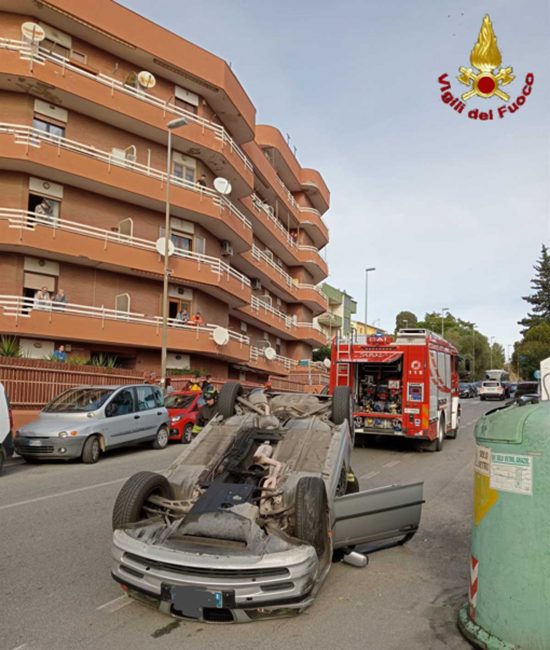 Civitavecchia - L'incidente in via Terme di Traiano 