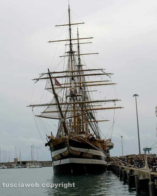 La nave scuola Amerigo Vespucci