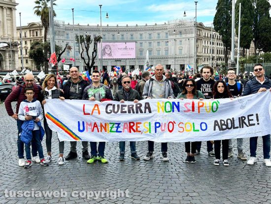 Roma - Il Movimento 5 stelle di Civitavecchia alla marcia per la pace 