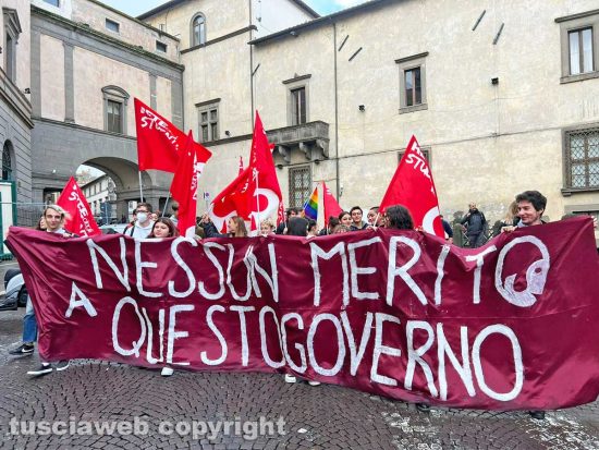 Viterbo - La manifestazione degli studenti
