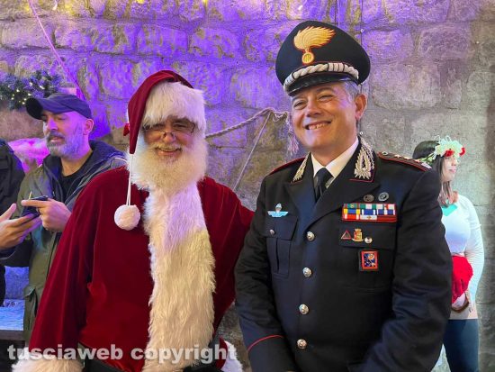Viterbo - Inaugurazione Christmas Village Il comandante carabinieri Friano