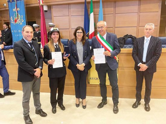 Roma - Riconoscimento all'agente Marzia Carli per l'attività durante la pandemia