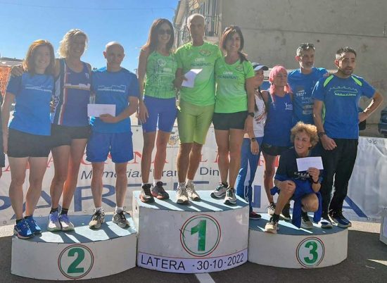 Latera - Il podio della classifica a squadre della Maratonina del Marrone