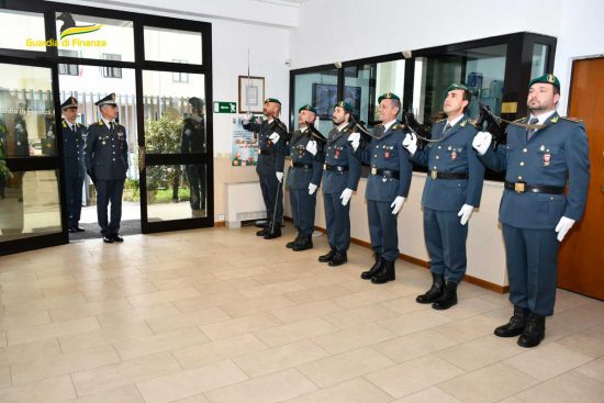 Viterbo - Guardia di finanza - La visita del comandante regionale Virgilio Pomponi