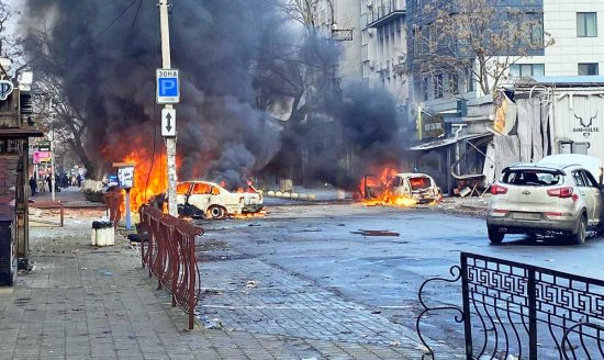 Il bombardamento russo su Kherson (Fonte: profilo Facebook di Volodymyr Zelensky)