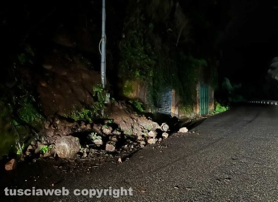 Grotte di Castro - La frana sulla "Gradoli-Grotte"