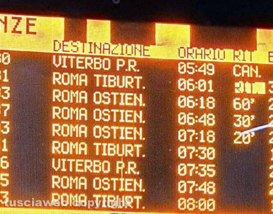 Viterbo - Tabellone dei ritardi dei treni sulla linea per Roma