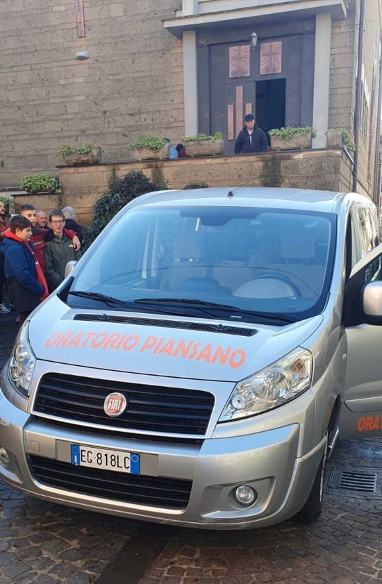Consegna mezzo della ISAM srl all’oratorio di Piansano