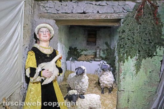 Capranica - Il presepe della scultrice Emma Fausti