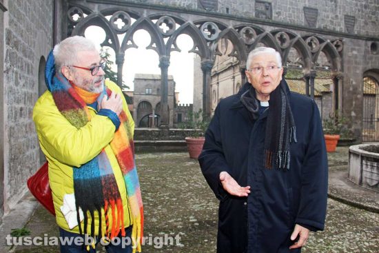 Viterbo - Il vescovo Orazio Francesco Piazza e il direttore di Tusciaweb Carlo Galeotti