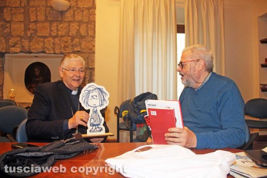 Viterbo - Il vescovo Orazio Francesco Piazza e il direttore di Tusciaweb Carlo Galeotti