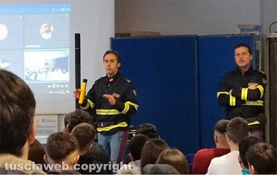 Orte - La polizia stradale all'istituto Besta