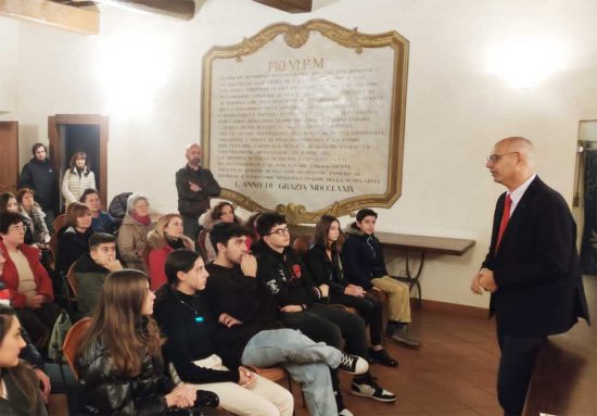 San Lorenzo Nuovo - Consegnate le borse di studio agli studenti meritevoli