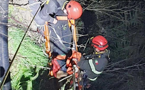Calcata - Ragazza precipita per 10 metri in una forra - L'intervento dei vigili del fuoco