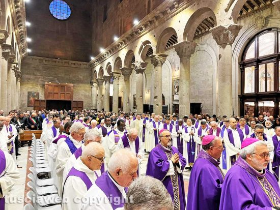 Viterbo - La messa per l'insediamento del vescovo Orazio Francesco Piazza