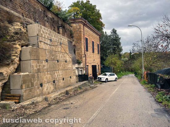 Sistemato il muro a Roccalvecce