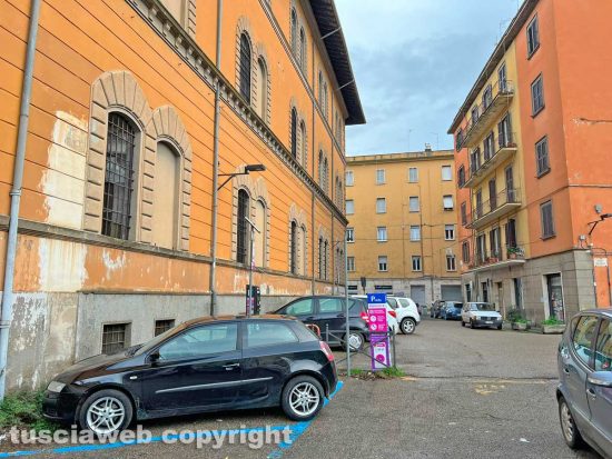 Viterbo - L'ex caserma della Guardia di finanza in piazza della Rocca