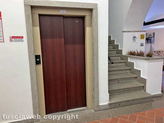 Viterbo - Museo civico - L'ascensore