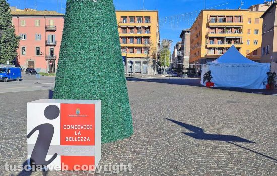 Viterbo - La piazza agli Almadiani deserta