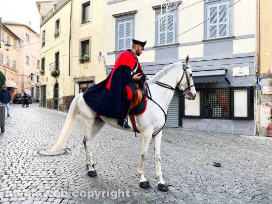 Viterbo - Carabinieri a cavallo il giorno di Natale