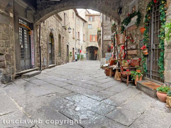 Viterbo - 26 dicembre - Via San Pellegrino alle ore 11