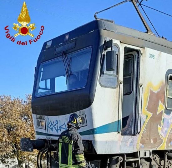 Vitorchiano - Treno travolge auto
