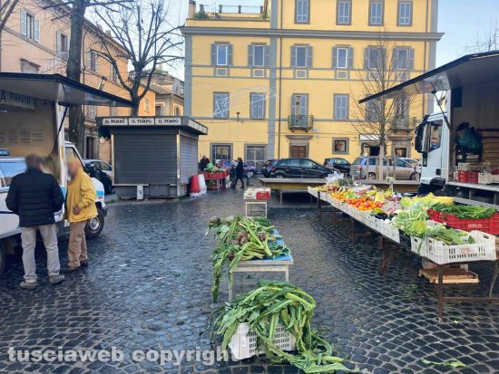 Viterbo - Il mercato di San Faustino con il palco